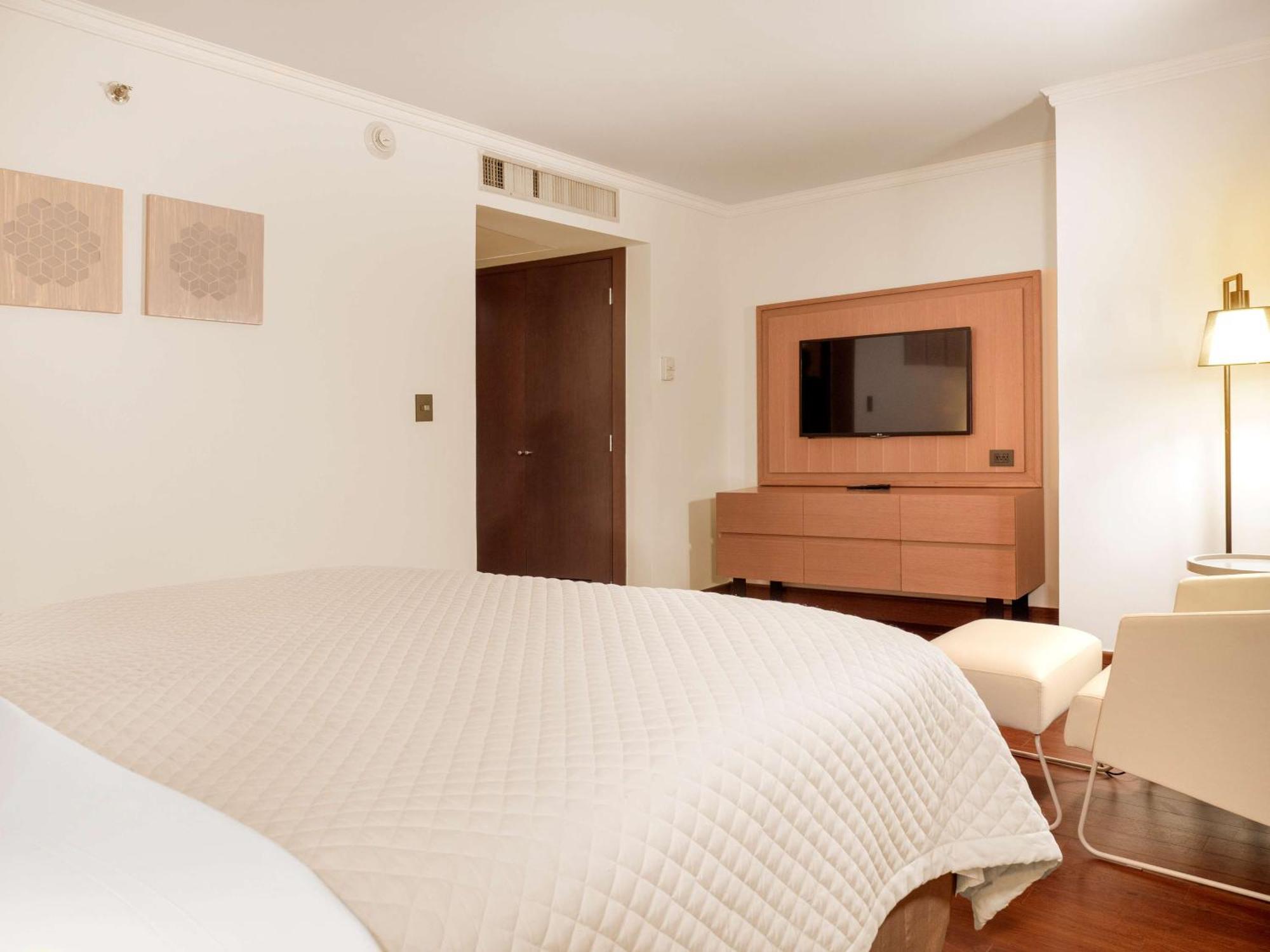 Ms Milenium Monterrey Curio Collection By Hilton Hotel San Pedro Garza Garcia Exterior foto